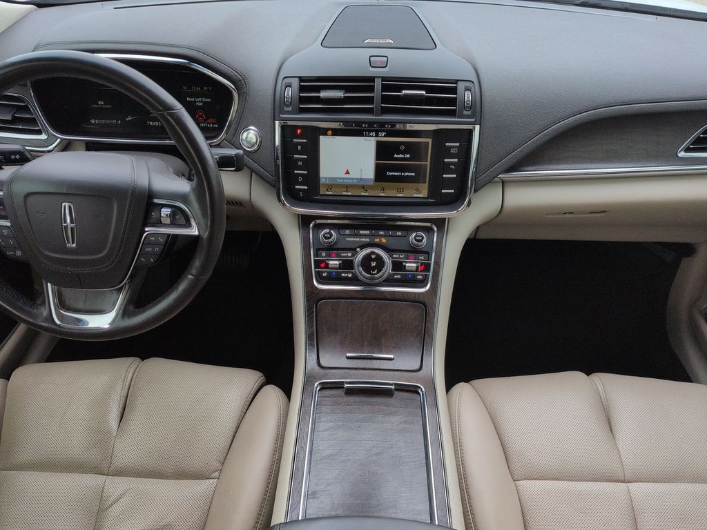 Thumbnail: 2019 Lincoln Continental - 9