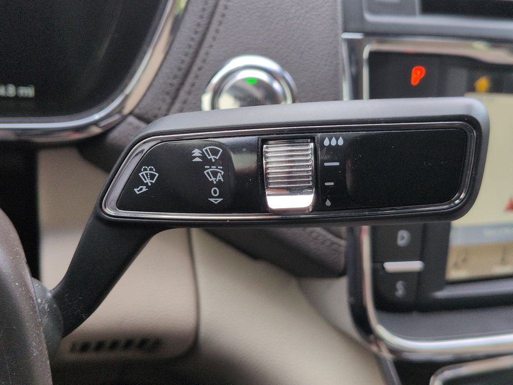 Thumbnail: 2019 Lincoln Continental - 30