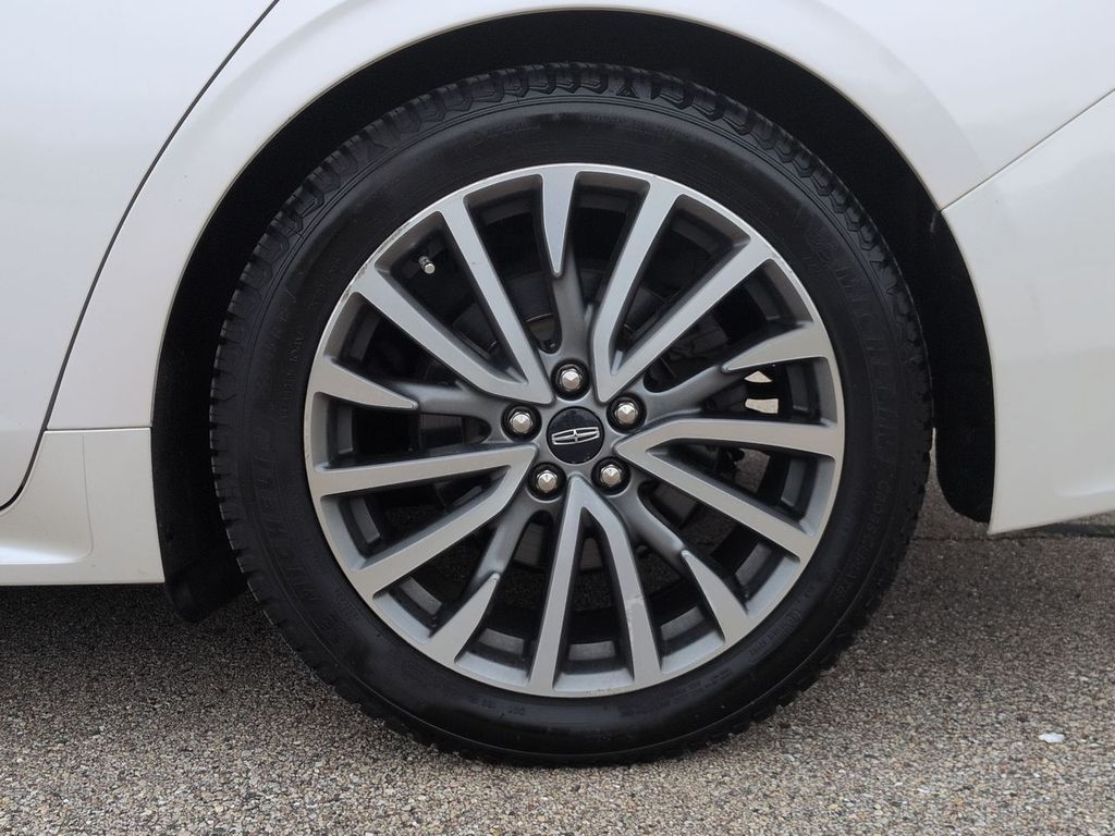 Thumbnail: 2019 Lincoln Continental - 8
