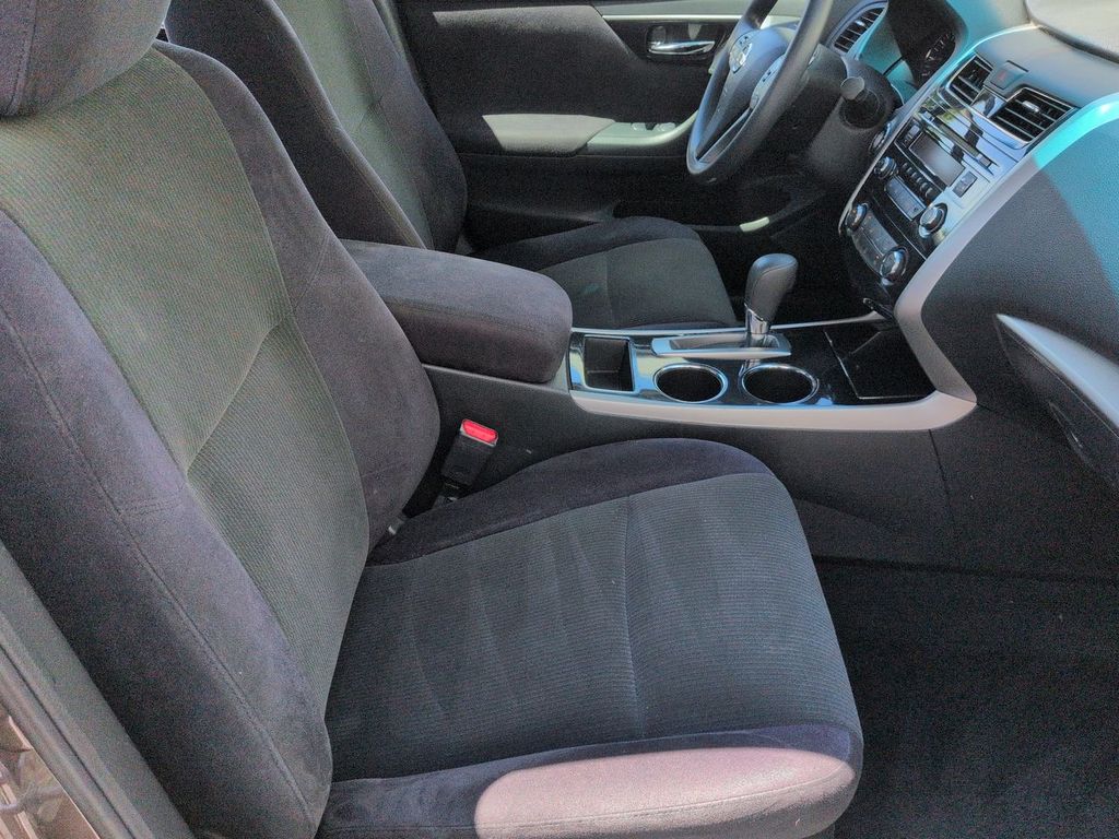 Thumbnail: 2013 Nissan Altima - 9