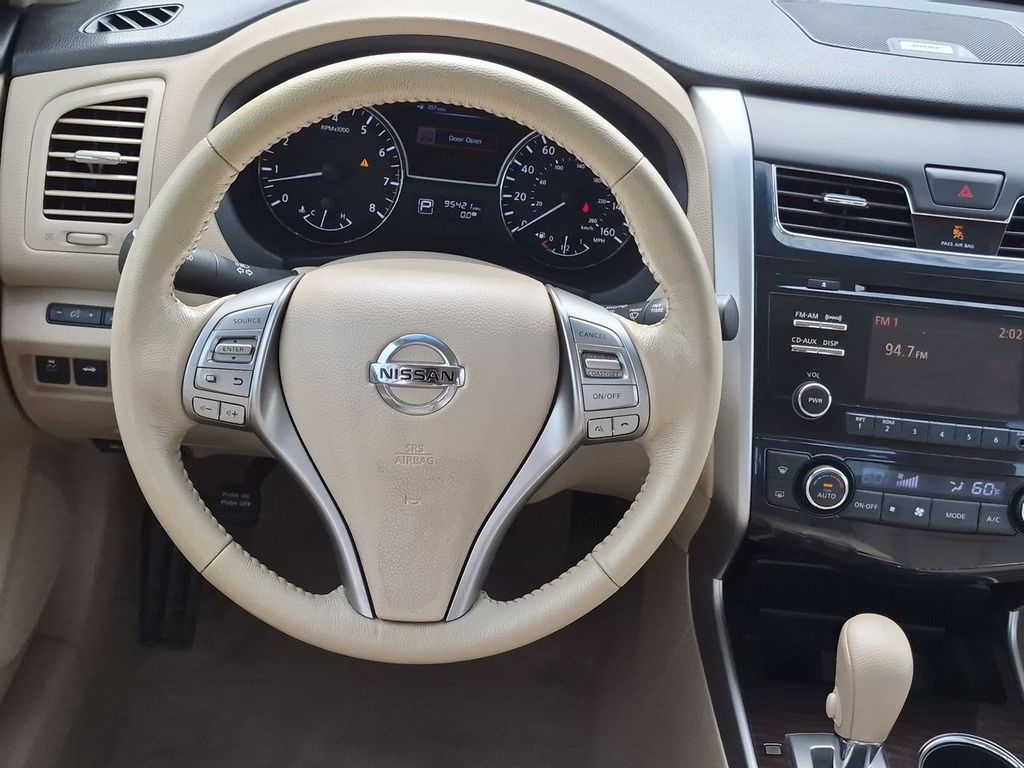 Thumbnail: 2013 Nissan Altima - 13