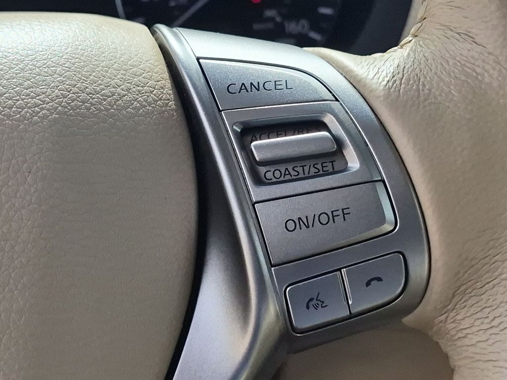Thumbnail: 2013 Nissan Altima - 29