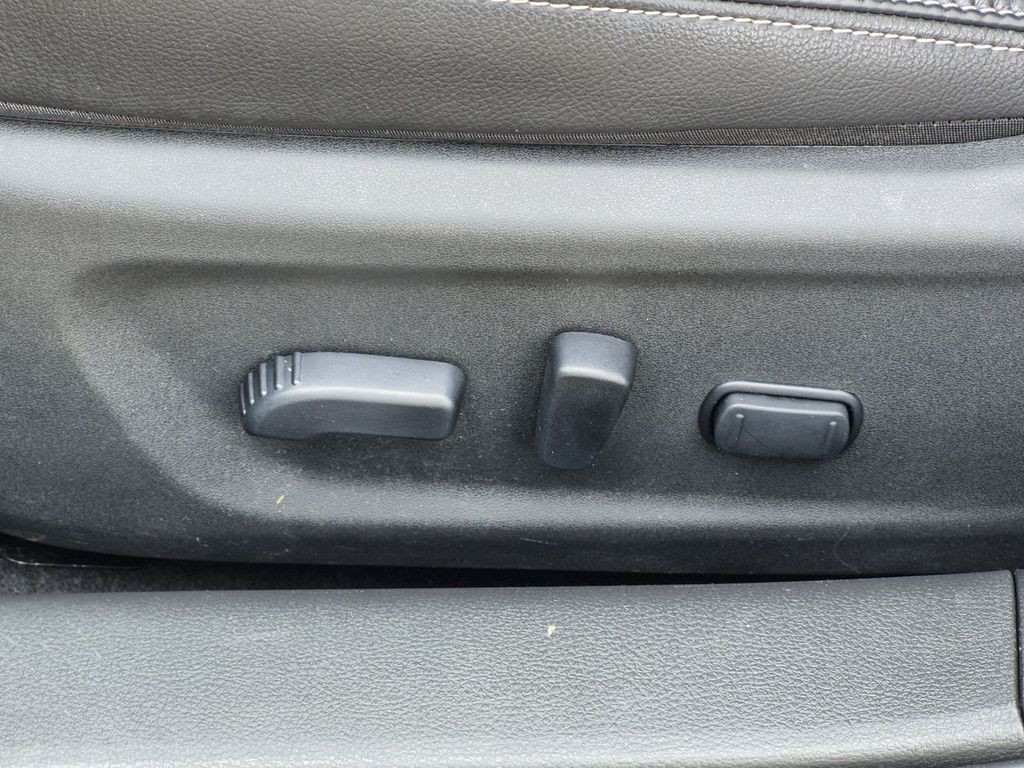 Thumbnail: 2019 Nissan Altima - 26