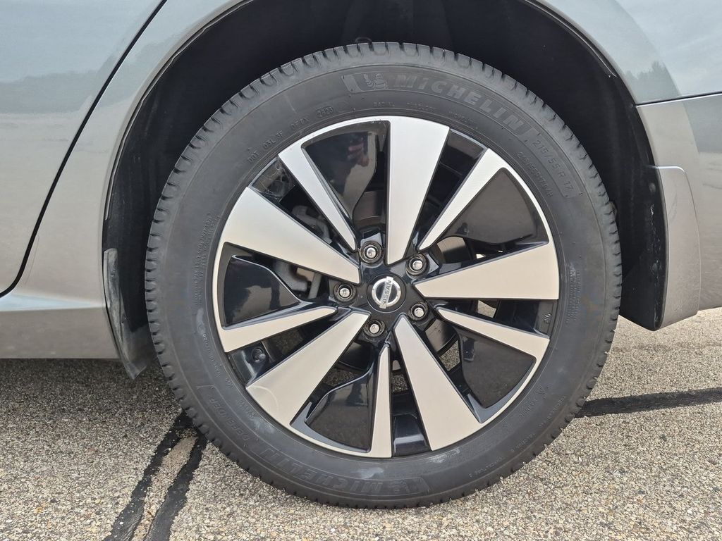 Thumbnail: 2019 Nissan Altima - 8