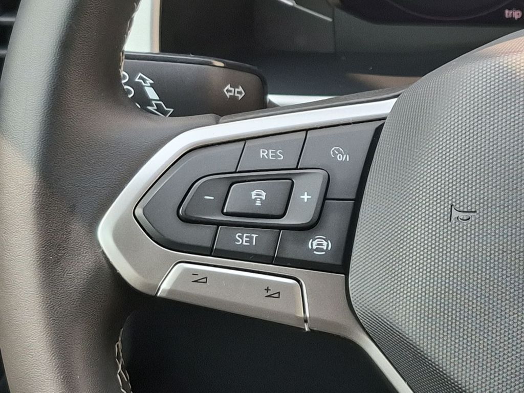 Thumbnail: 2022 Volkswagen Atlas - 30