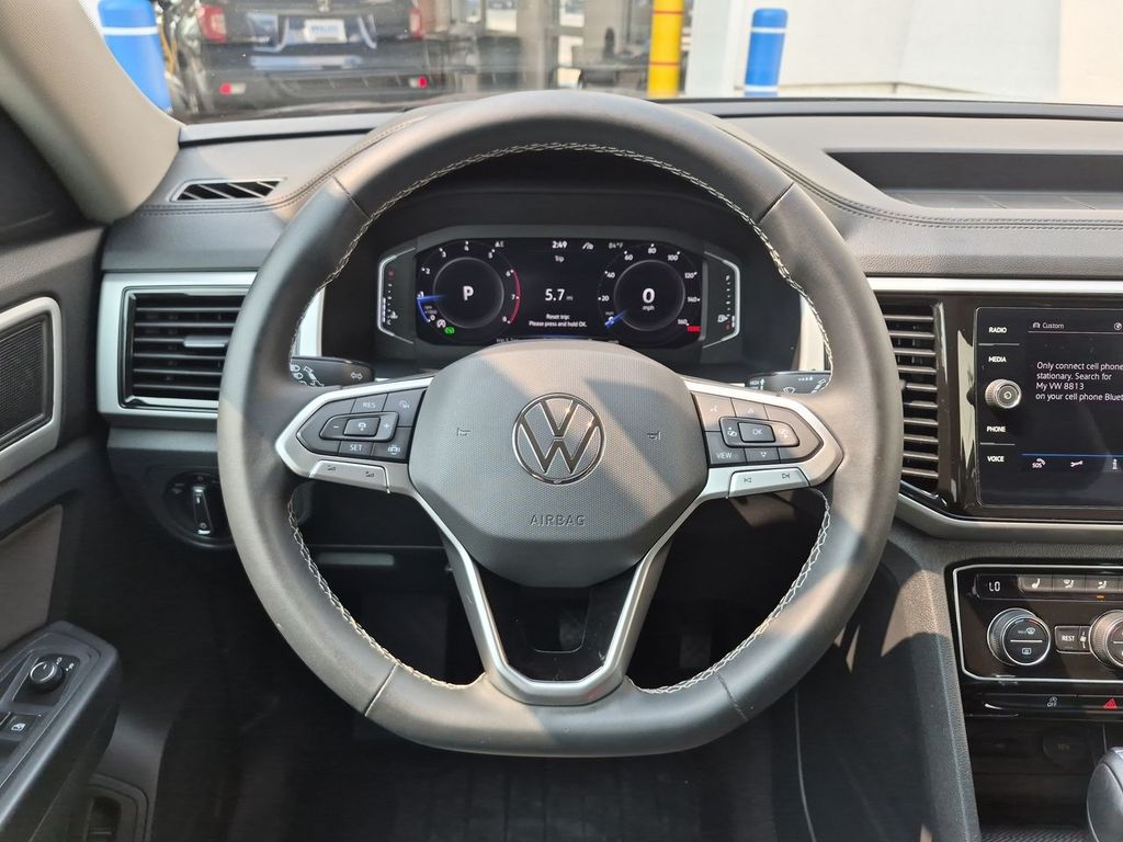 Thumbnail: 2022 Volkswagen Atlas - 13