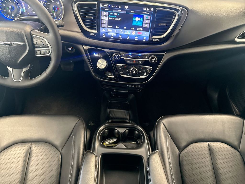 Thumbnail: 2025 Chrysler Pacifica - 15