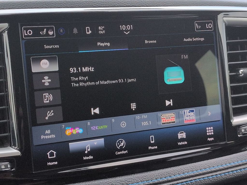 Thumbnail: 2021 Chrysler Pacifica - 33