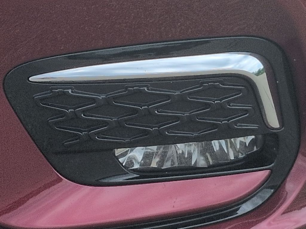 Thumbnail: 2021 Chrysler Pacifica - 23