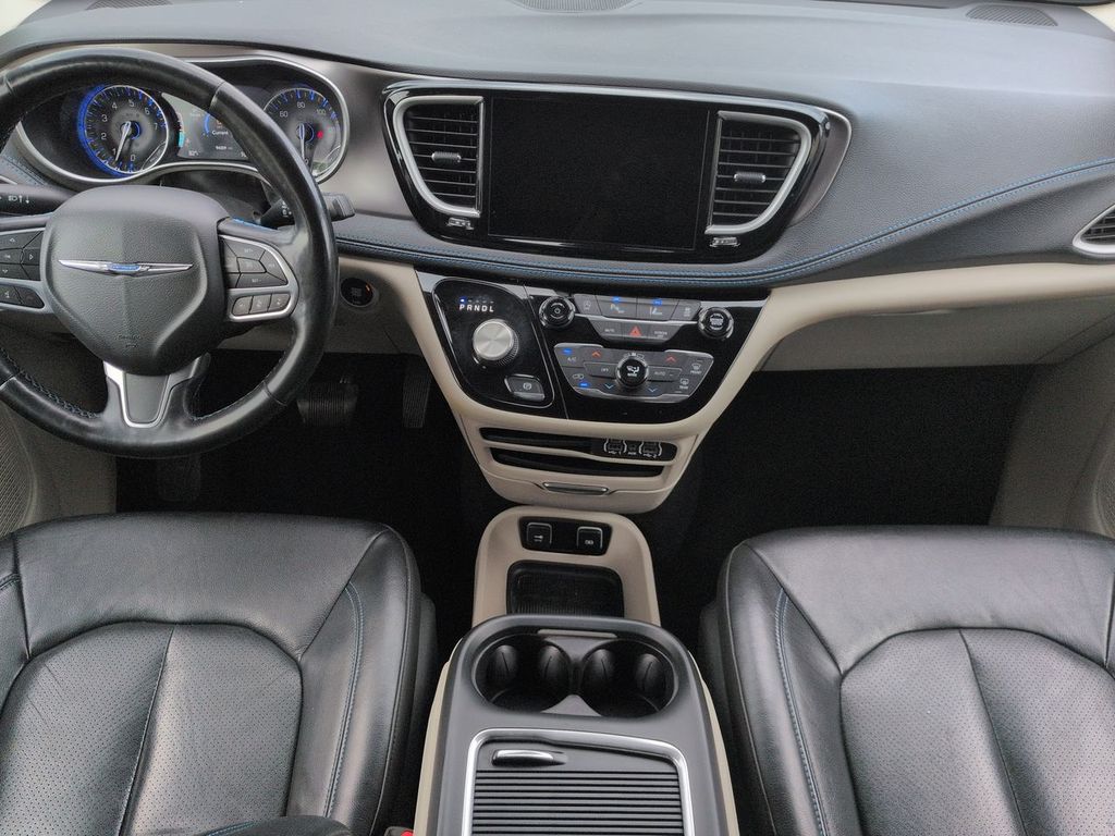 Thumbnail: 2021 Chrysler Pacifica - 8