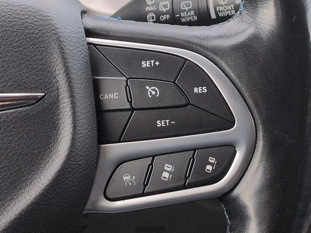 Thumbnail: 2021 Chrysler Pacifica - 31