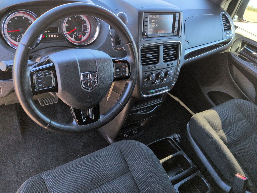 Thumbnail: 2020 Dodge Grand Caravan - 2