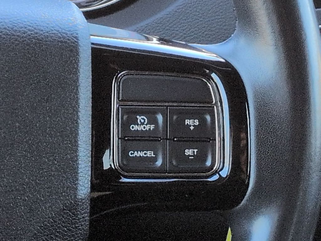 Thumbnail: 2020 Dodge Grand Caravan - 29
