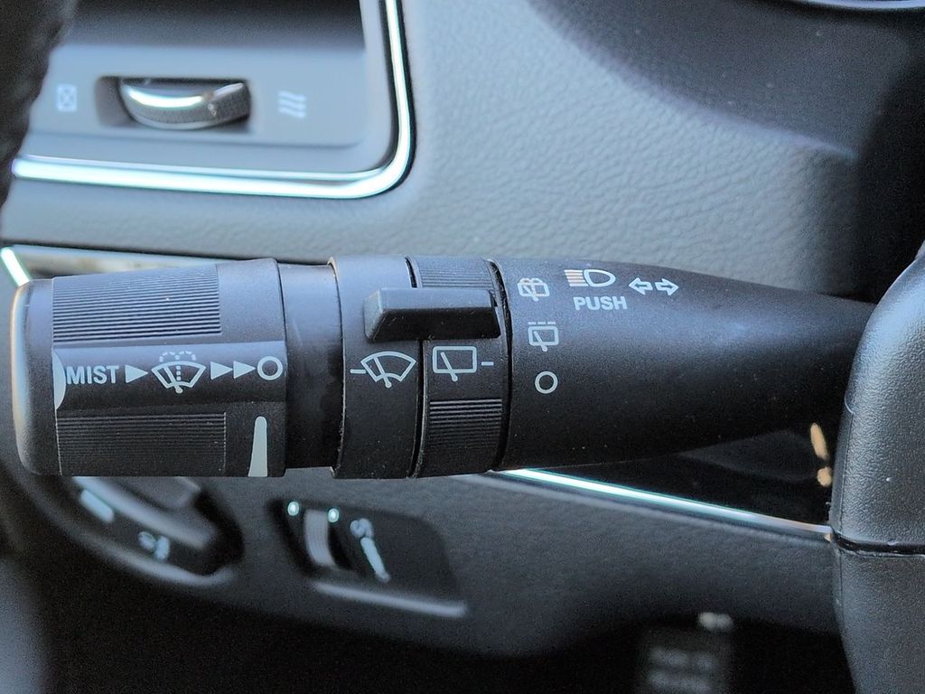 Thumbnail: 2020 Dodge Grand Caravan - 14