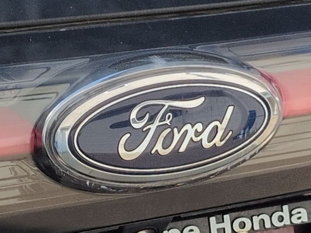 Thumbnail: 2017 Ford Edge - 7