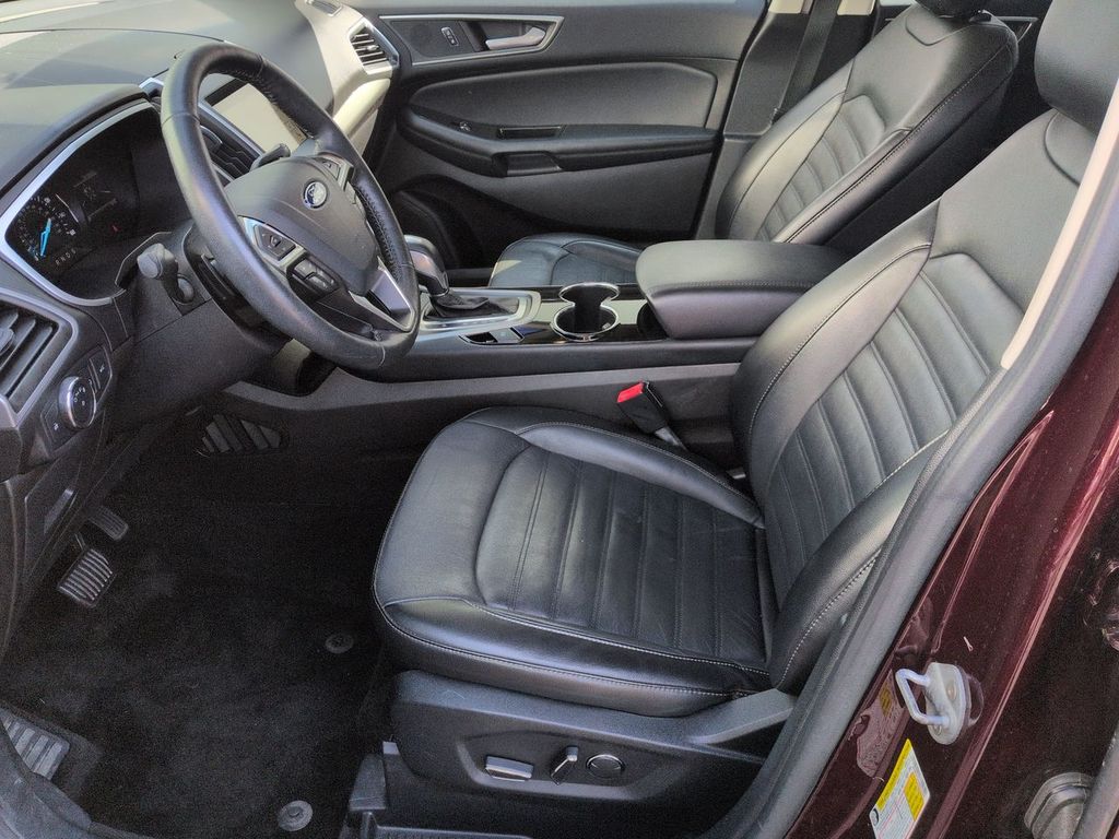 Thumbnail: 2017 Ford Edge - 10