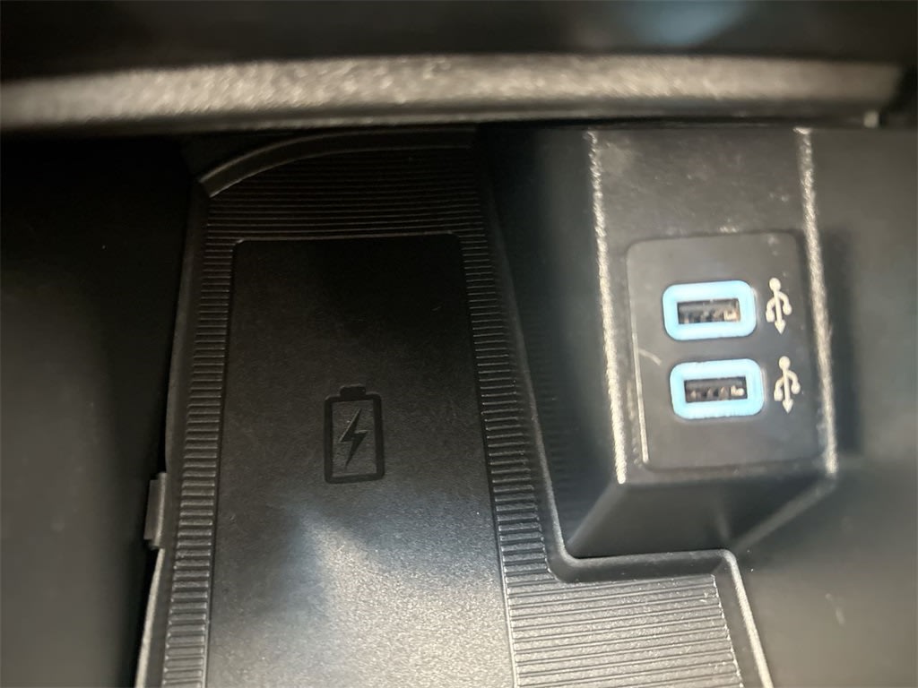 Thumbnail: 2020 Ford Edge - 35