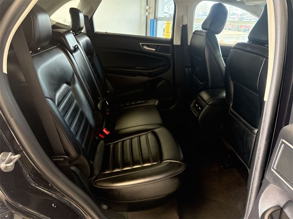 Thumbnail: 2020 Ford Edge - 30