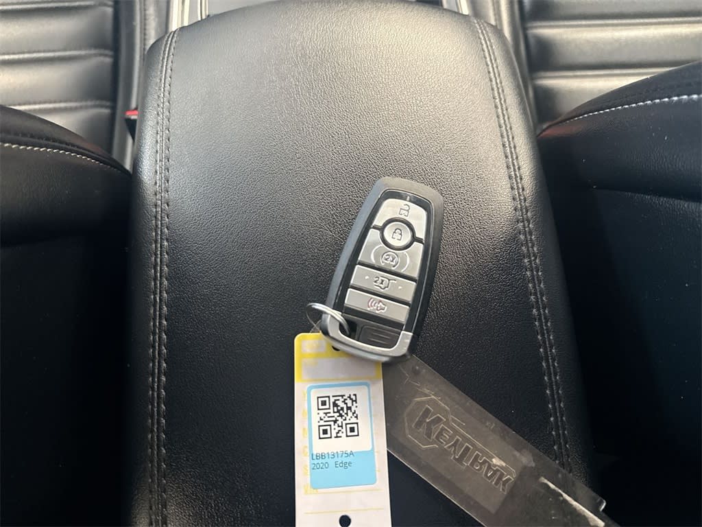 Thumbnail: 2020 Ford Edge - 37