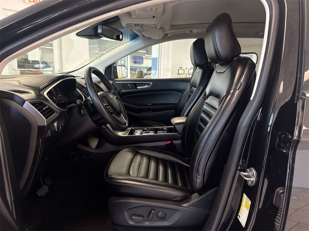 Thumbnail: 2020 Ford Edge - 11