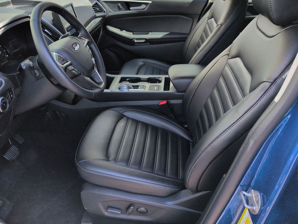 Thumbnail: 2024 Ford Edge - 10