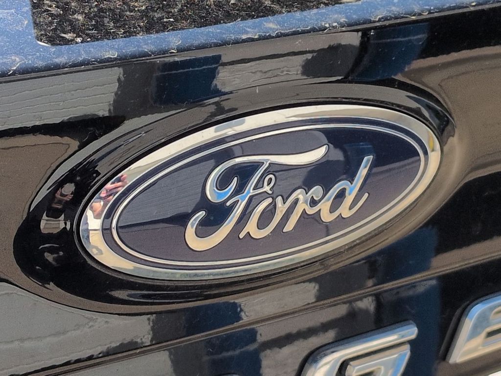 Thumbnail: 2024 Ford Edge - 25
