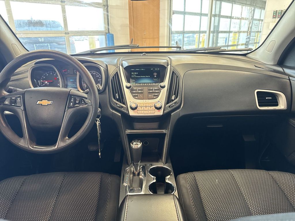 Thumbnail: 2016 Chevrolet Equinox - 10