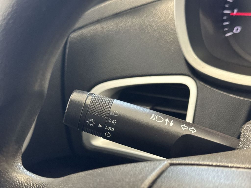 Thumbnail: 2016 Chevrolet Equinox - 32