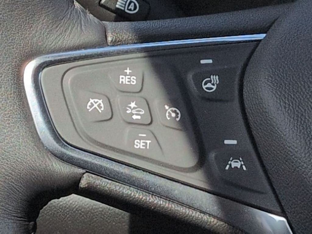 Thumbnail: 2020 Chevrolet Equinox - 28