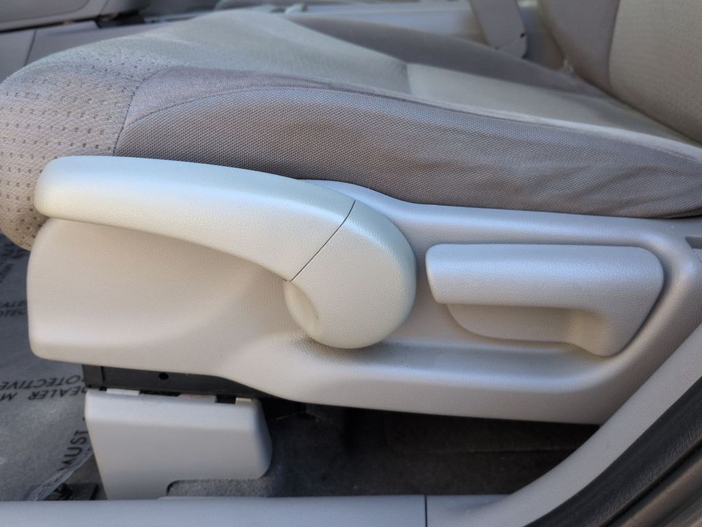 Thumbnail: 2012 Honda CR-V - 26