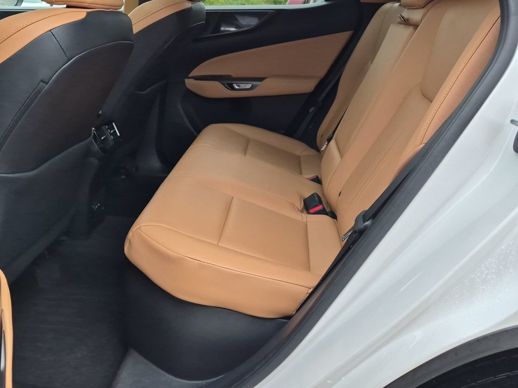 Thumbnail: 2024 Lexus ES - 28