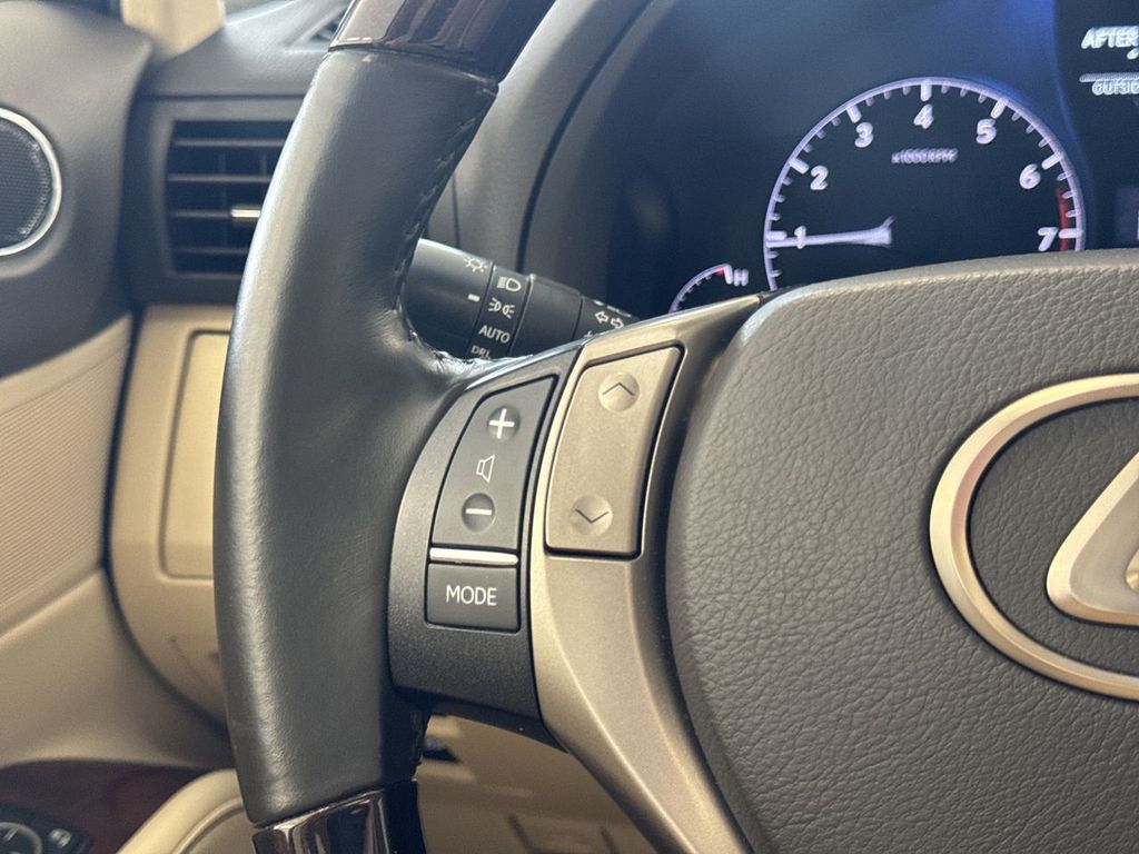 Thumbnail: 2015 Lexus RX - 31