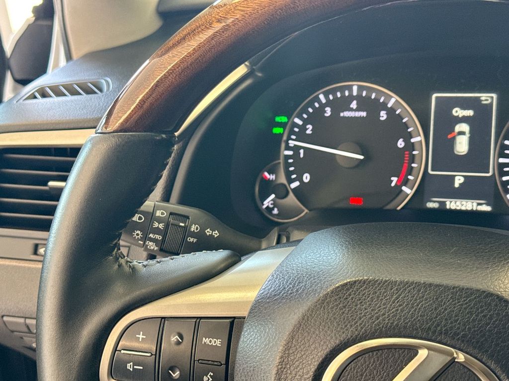 Thumbnail: 2016 Lexus RX - 32