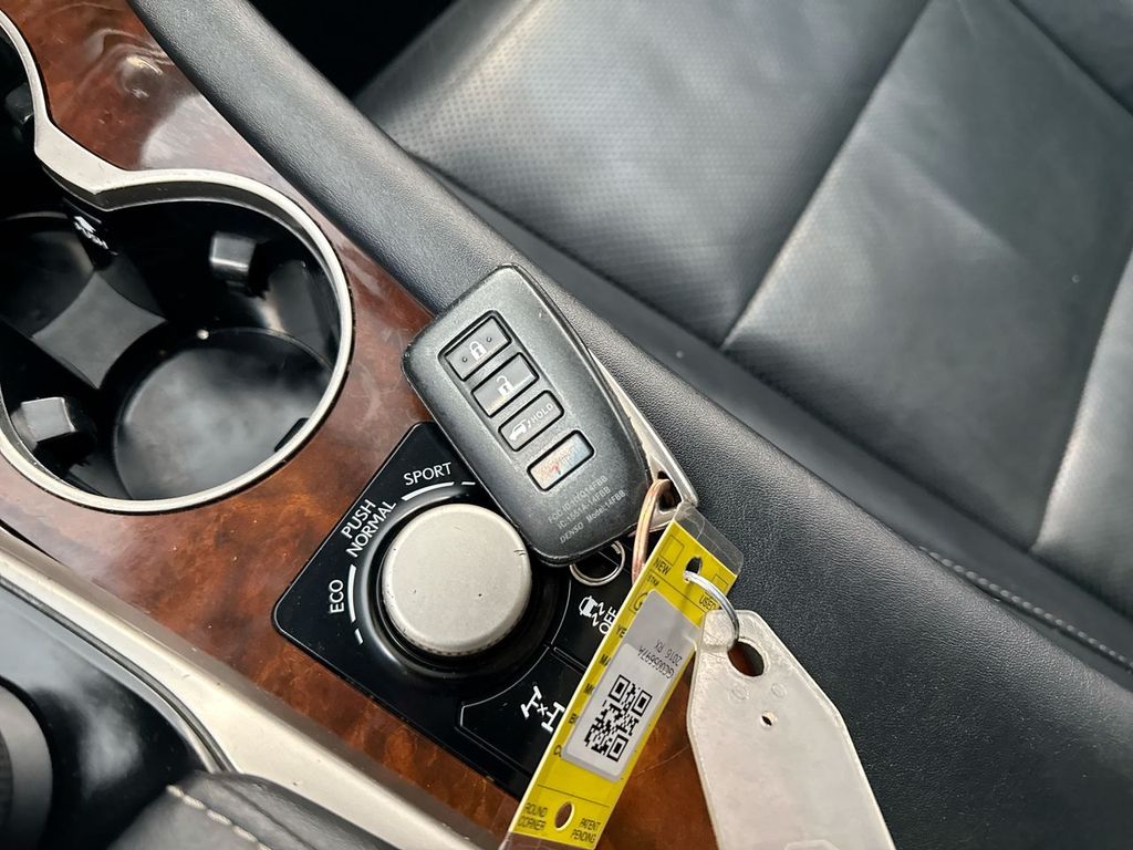 Thumbnail: 2016 Lexus RX - 36