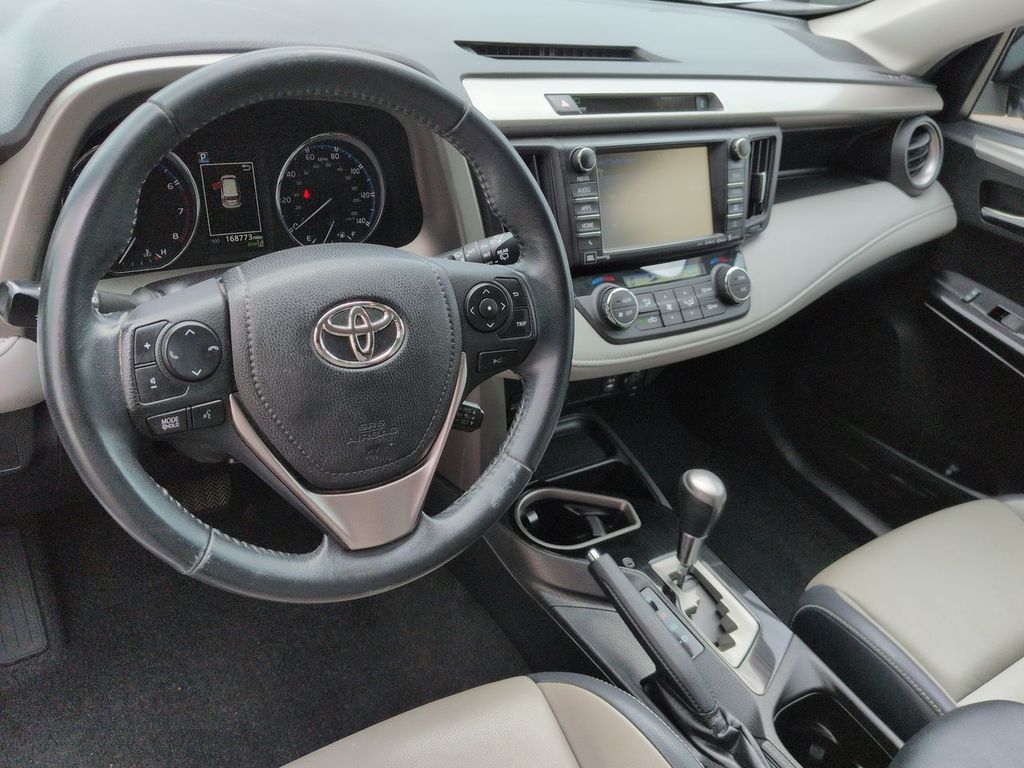 Thumbnail: 2016 Toyota RAV4 - 2
