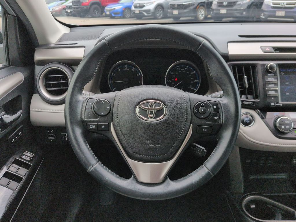 Thumbnail: 2016 Toyota RAV4 - 12
