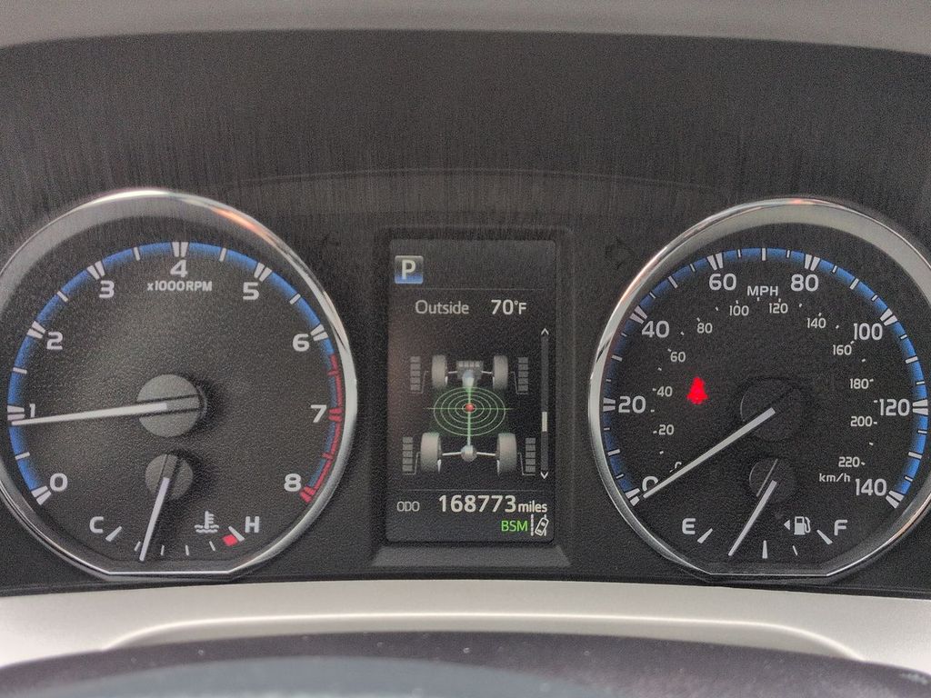 Thumbnail: 2016 Toyota RAV4 - 15