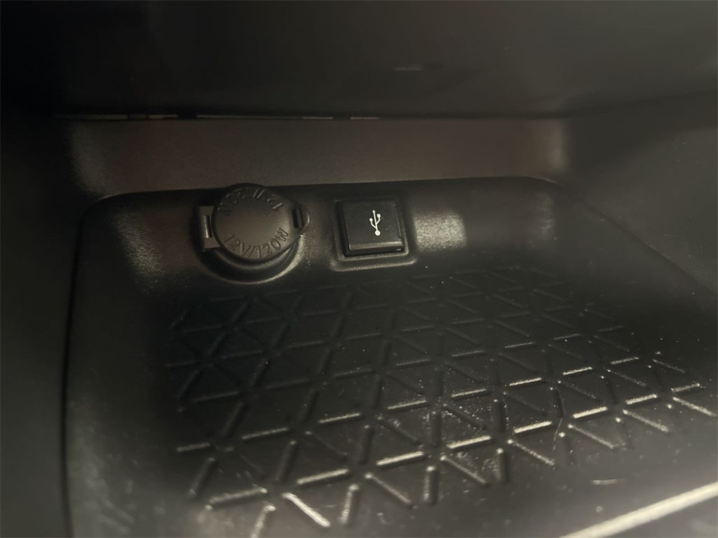 Thumbnail: 2022 Toyota RAV4 - 35