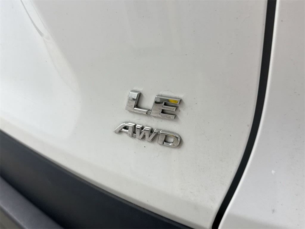 Thumbnail: 2022 Toyota RAV4 - 7