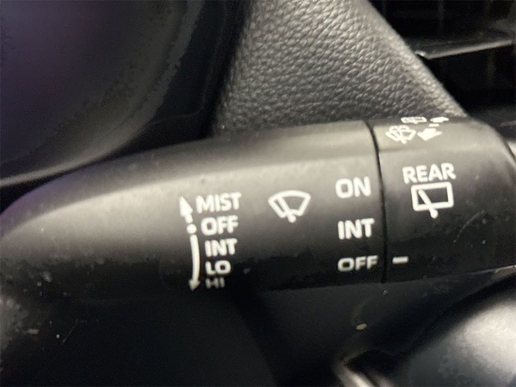 Thumbnail: 2022 Toyota RAV4 - 33