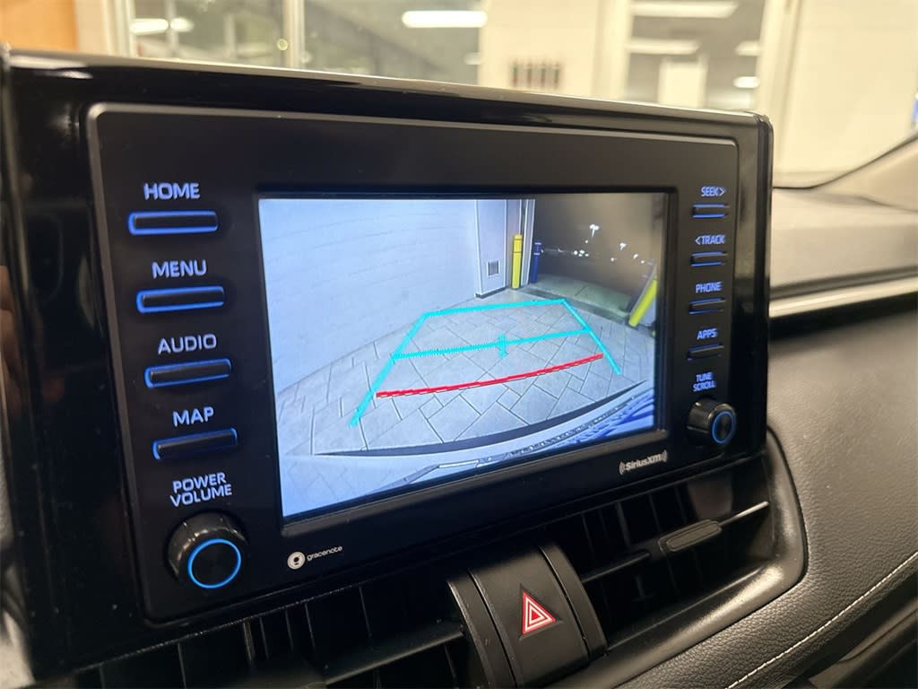 Thumbnail: 2022 Toyota RAV4 - 16