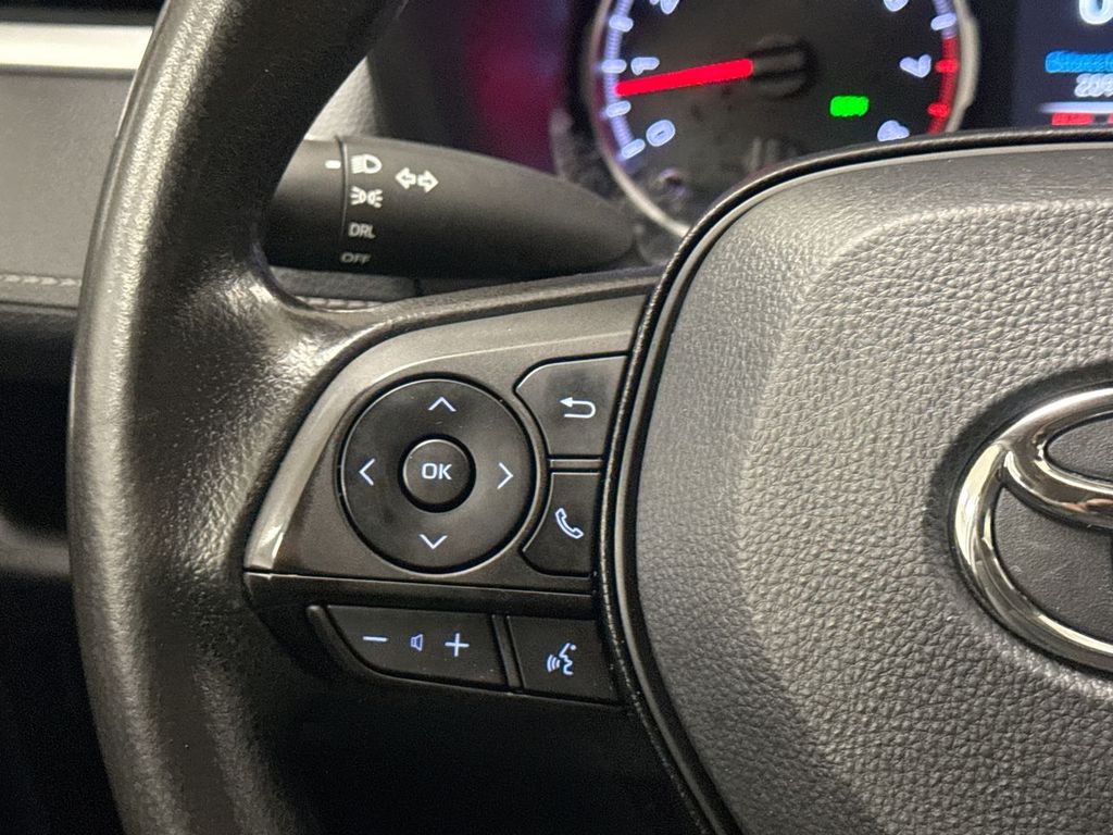 Thumbnail: 2022 Toyota RAV4 - 31