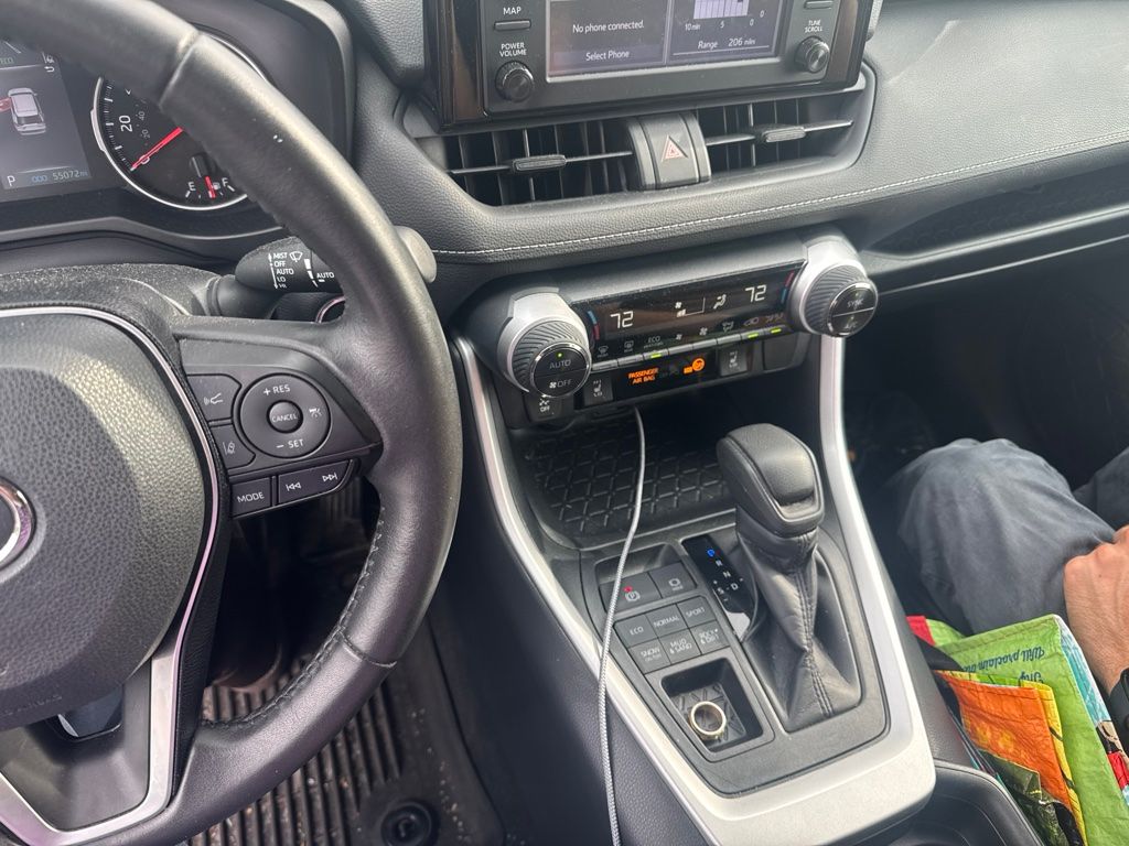Thumbnail: 2019 Toyota RAV4 - 4