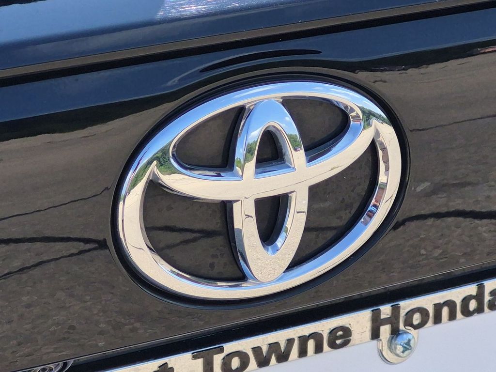Thumbnail: 2024 Toyota RAV4 - 7