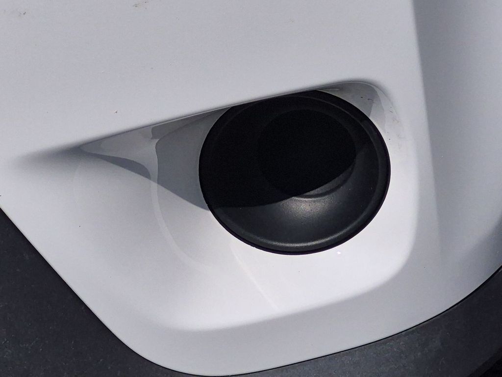 Thumbnail: 2014 Toyota RAV4 - 24