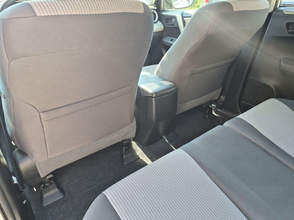 Thumbnail: 2014 Toyota RAV4 - 12