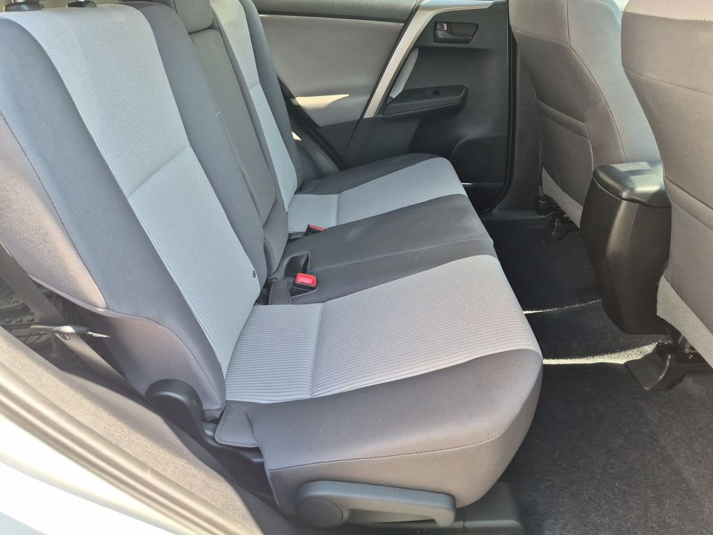Thumbnail: 2014 Toyota RAV4 - 28