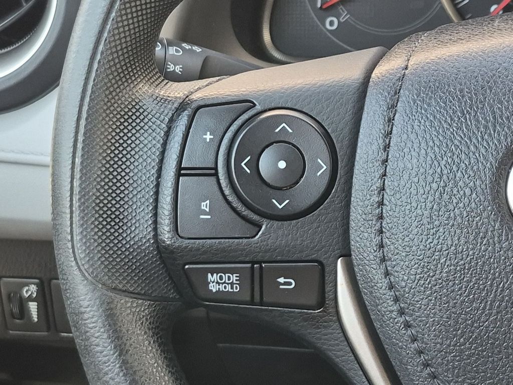 Thumbnail: 2014 Toyota RAV4 - 29