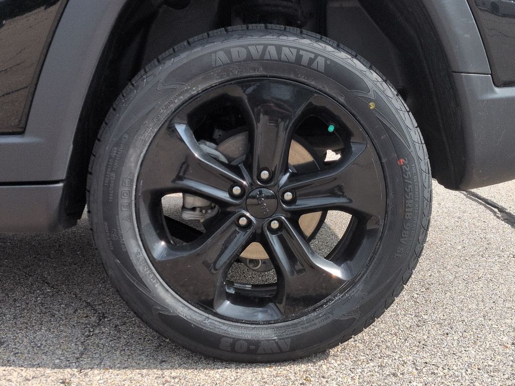 Thumbnail: 2020 Jeep Compass - 8
