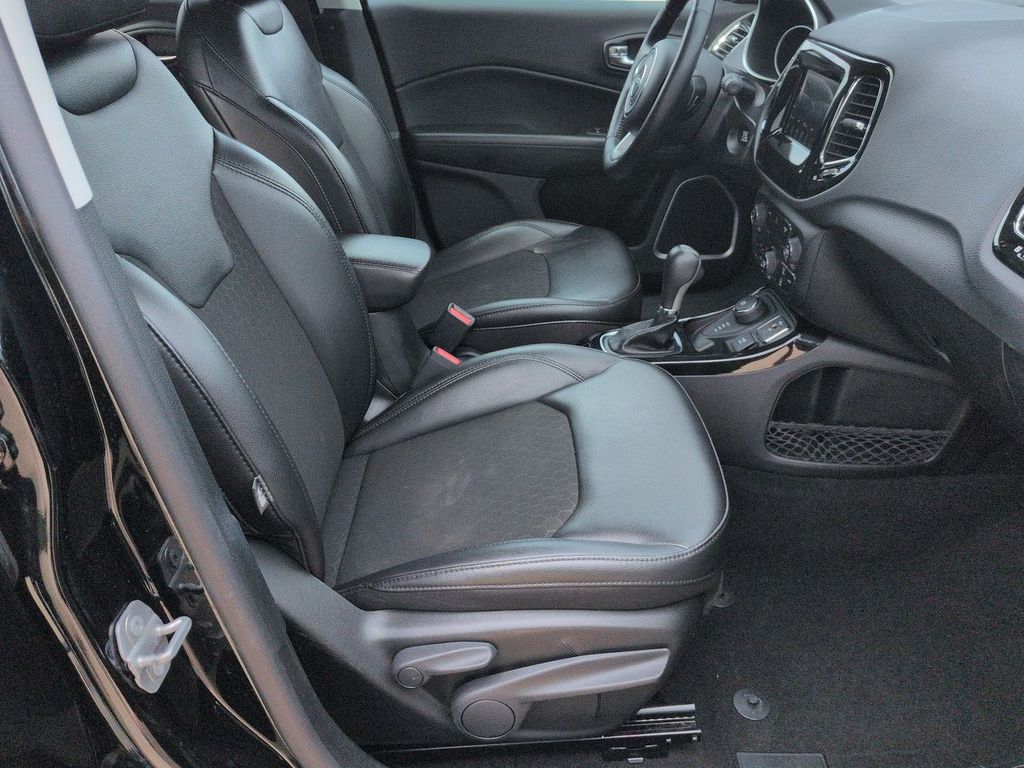 Thumbnail: 2020 Jeep Compass - 11